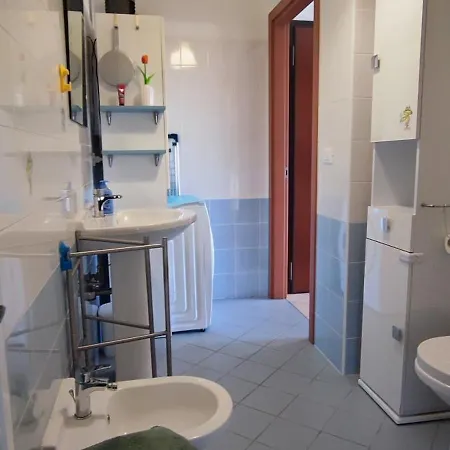 Via San Vitale Apartmán *